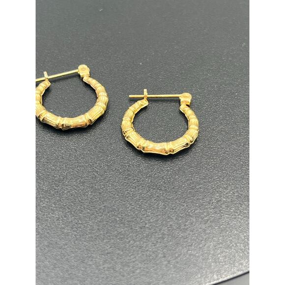JCM Jacmel 14k Yellow Gold Vintage Marked Bamboo Shrimp Hoop Huggie Earrings - Picture 10 of 10